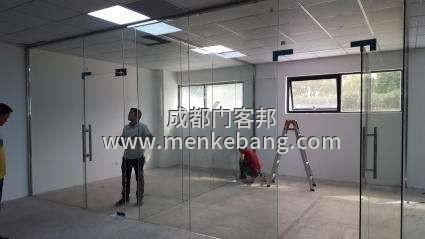 成都辦公室玻璃門,辦公室玻璃門定制安裝廠家定做電話