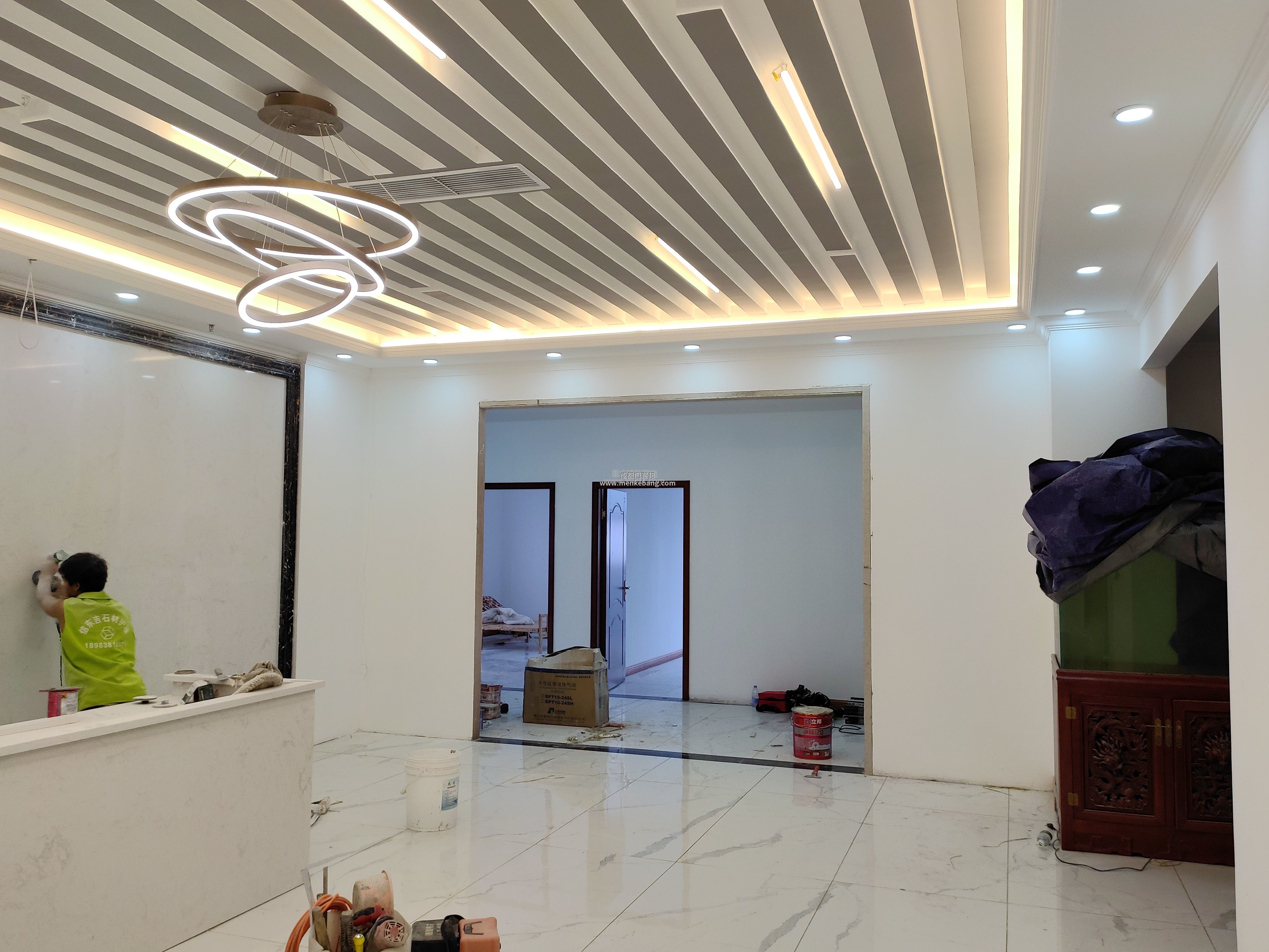 成都鋁合金型材感應(yīng)門安裝案例