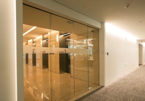 成都無框玻璃自動感應門安裝